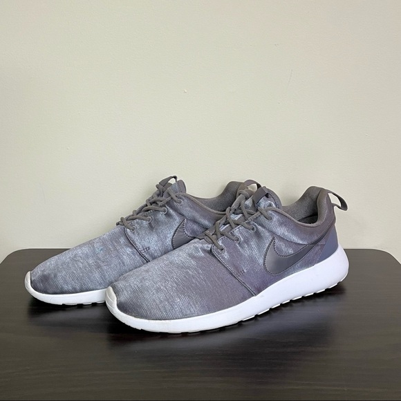 Nike Roche One Premium Gunsmoke Metallic Gray White Sneakers - Men’s Size 10 - Picture 1 of 12